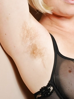 Mona Big Hairy Pussy Pictures