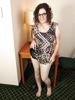 Tamar Mature Hairy Vagina