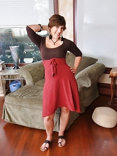 Beryl Hairy Girl Poop