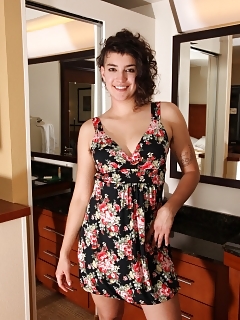 Bianca Free Huge Dildo Hairy Pussy