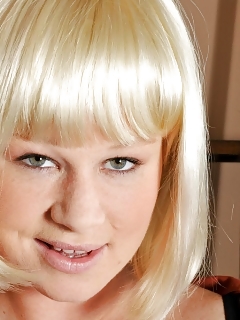 Mona Big Hairy Pussy Pictures