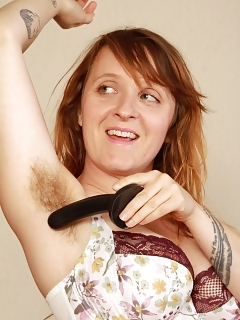 Velma Close Up Natural Blonde Hairy Pussy