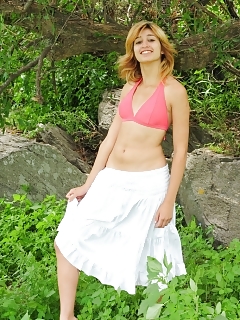 Mariana Hairy Vagina Picture