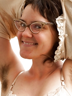 Mona Hairy Girls Armpit
