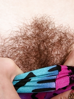 Barb Hairy Girls Shitting Pictures