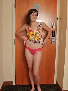 Iris Young Girls Hairy Pussy