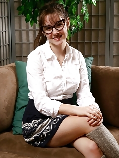 Krissy Granny Hairy Wet Pussy On Knees